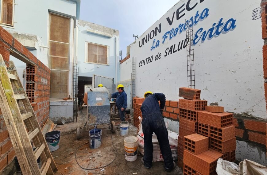 Trabajan en la ampliación del Centro de Salud Evita