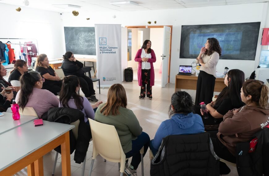 Espacio de encuentro y reflexión junto a mujeres del Centro de Promoción Laboral en B° Divina Providencia