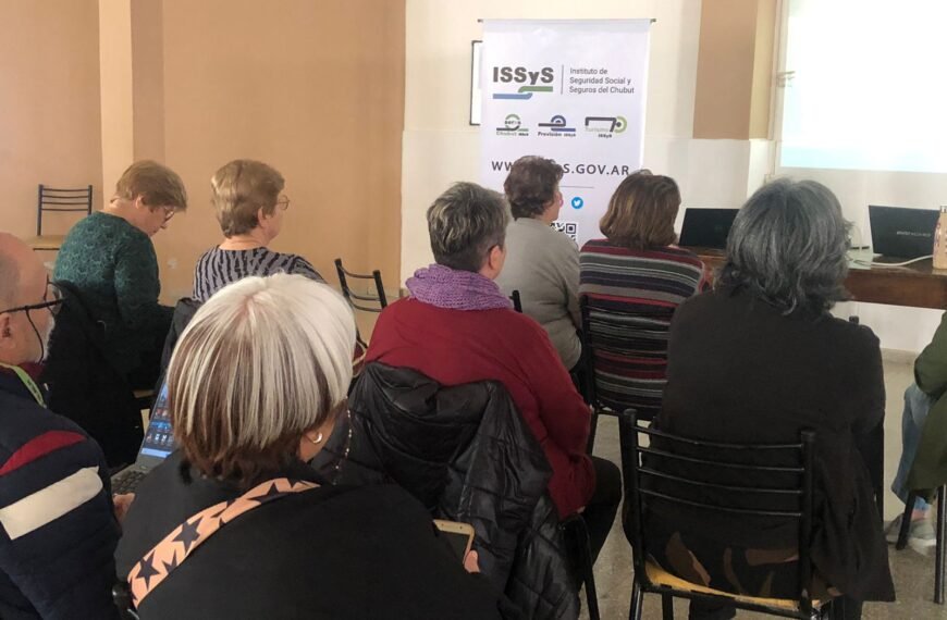 El ISSyS dictó talleres de alfabetización digital a jubilados y pensionados de Sarmiento, Comodoro Rivadavia y Rada Tilly