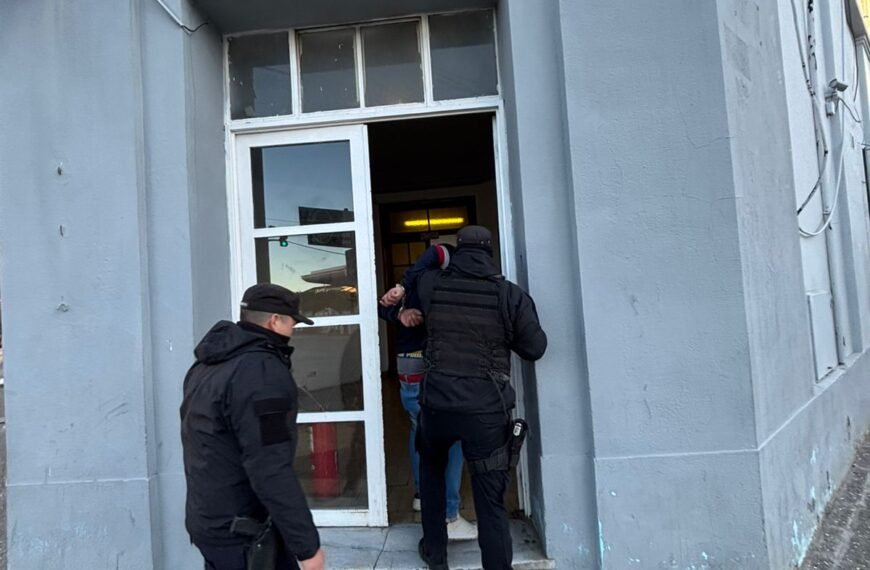 Provocaba disturbios en el Hospital Regional y terminó en la comisaría