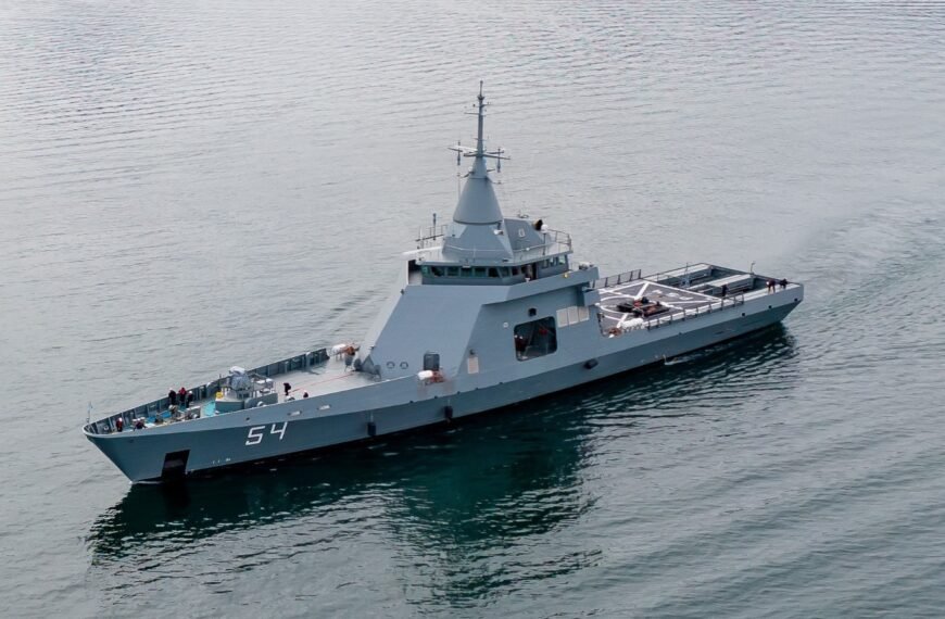 Chubut recibe la visita de tres buques de la Armada Argentina en el marco de los actos por el 25 de Mayo