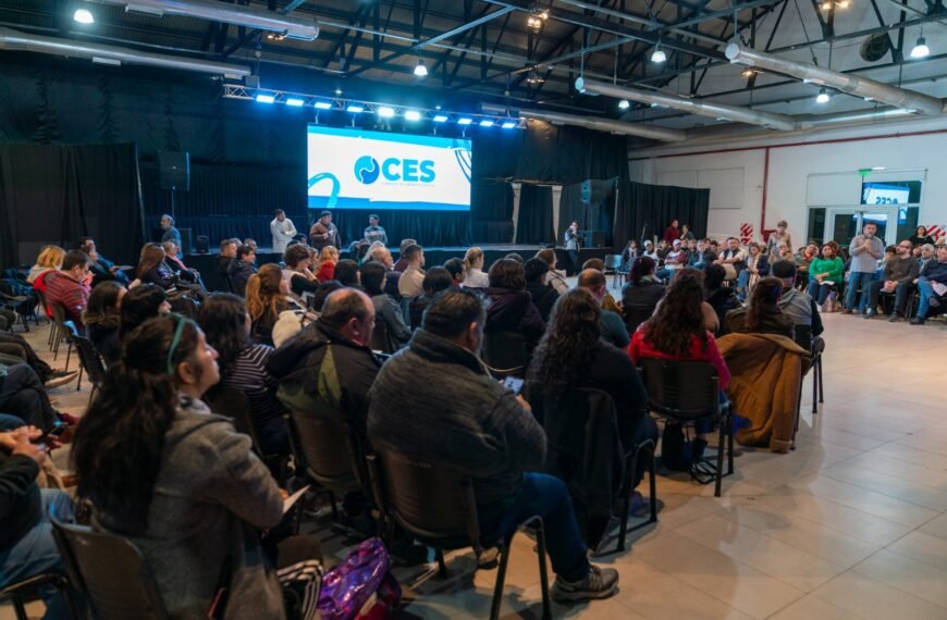 Othar presidió el 2° Plenario del Consejo Económico y Social