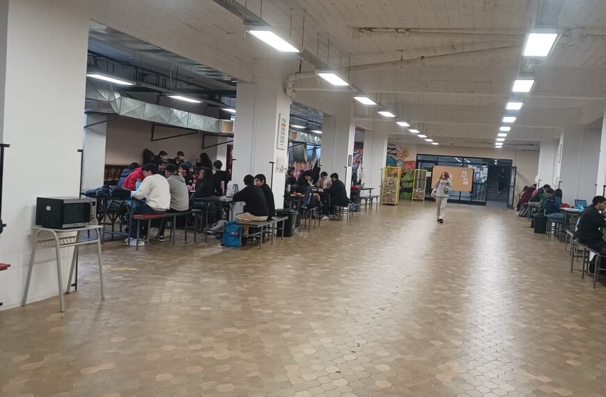 El precio del menú del comedor universitario sigue siendo accesible para los alumnos