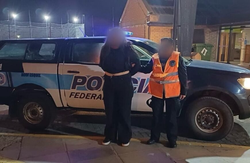 La Policía Federal Argentina capturó a una pareja acusada por tentativa de robo