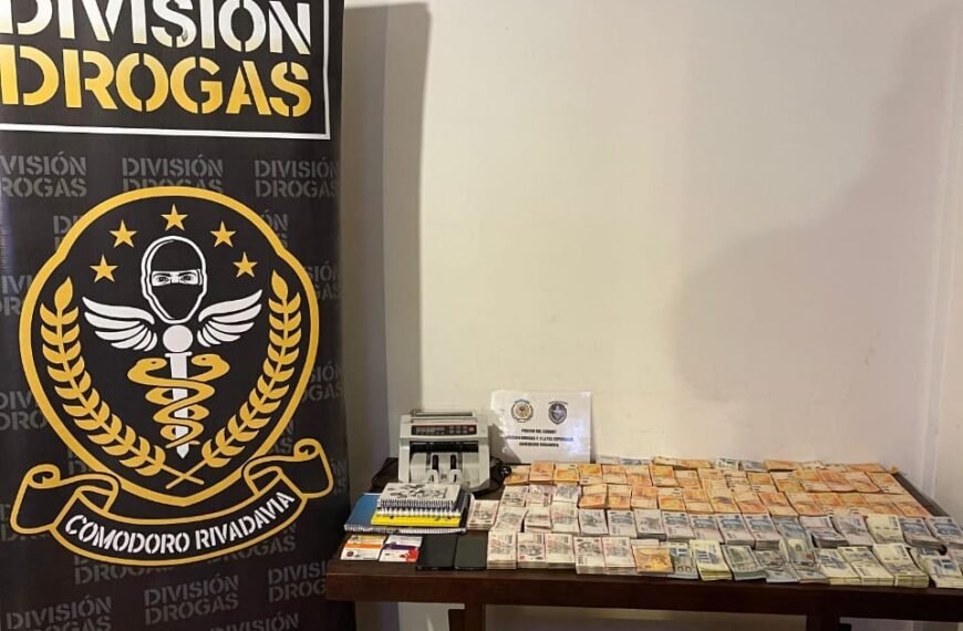 Desarticulan una banda que se dedicaba a estafas con documentos y tarjetas falsas