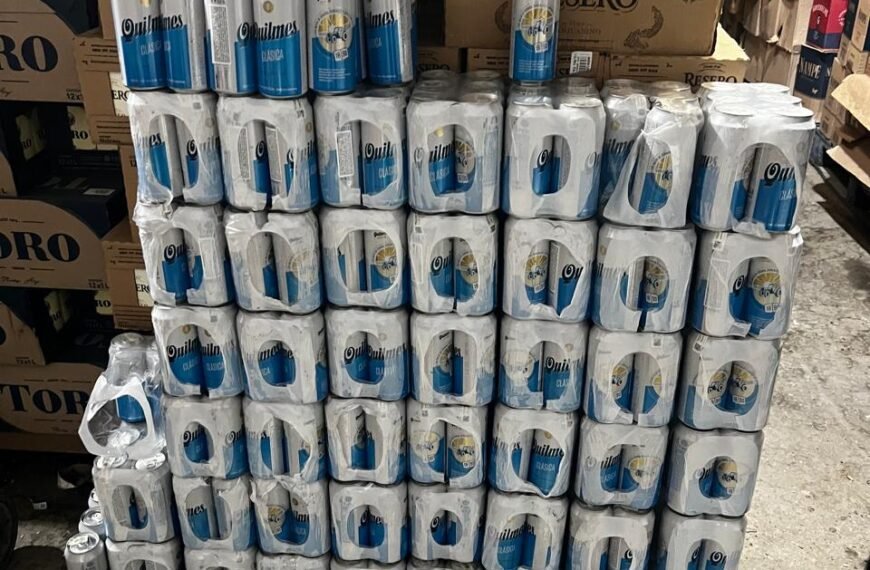 Secuestraron 1200 latas de cerveza de un supermercado chino