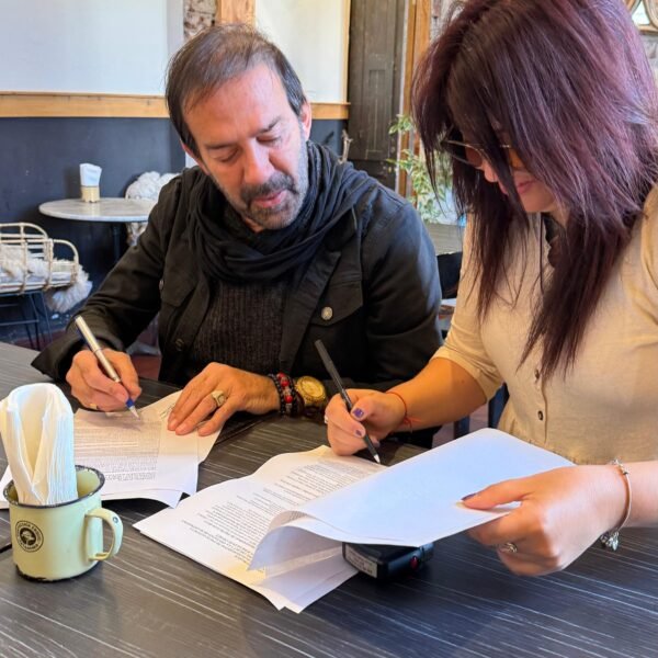Firman Convenio de Cooperación entre la AMFJCH y el Colegio Profesional de Psicólogos