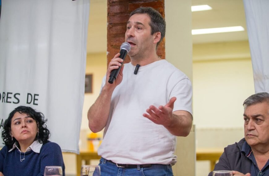 Luque recibió el apoyo de Puerto Madryn en un STIA colmado: “Veo mucha desilusión en la provincia y eso nos empuja a luchar”