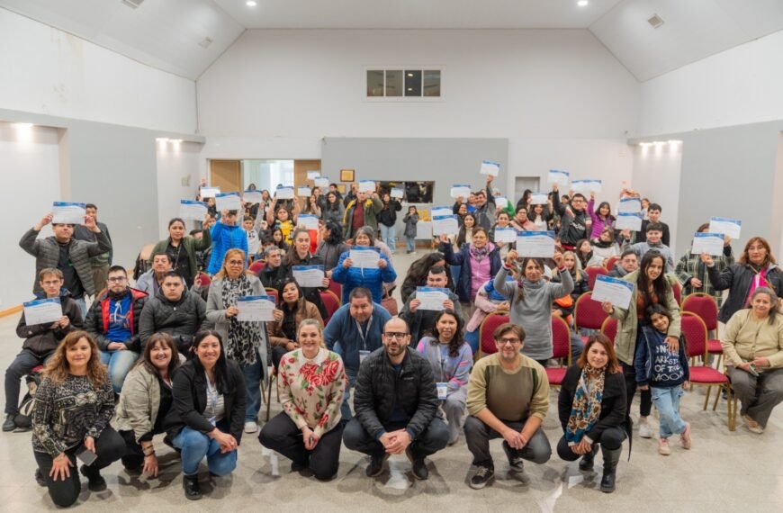Entregaron certificados a vecinos que participaron de los cursos de Alfabetización y Accesibilidad Digital