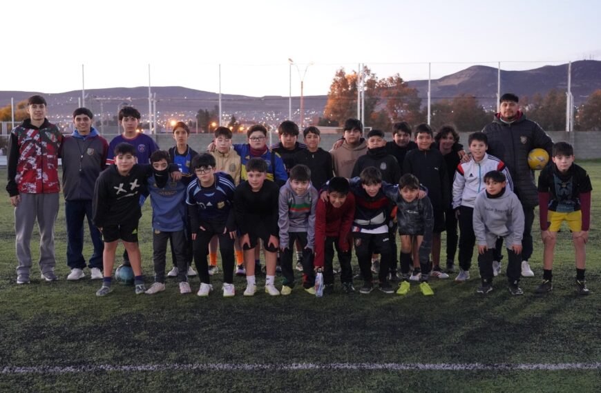 Portugués inauguró su cancha de césped sintético auxiliar y el flamante gimnasio