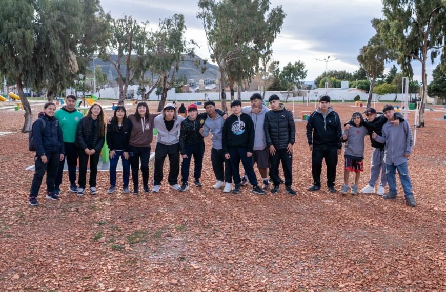 Adolescentes de Patria Grande se vinculan con la naturaleza durante el receso invernal