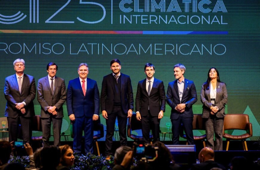 Torres disertó en la primera Conferencia Climática Internacional