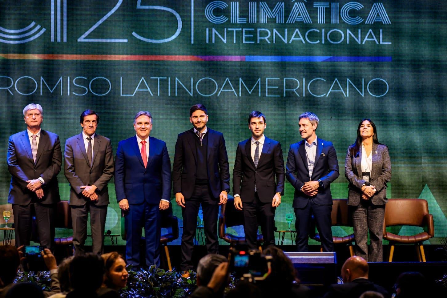 Torres disertó en la primera Conferencia Climática Internacional