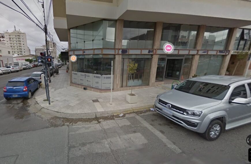 Investigan el robo en una agencia comercial