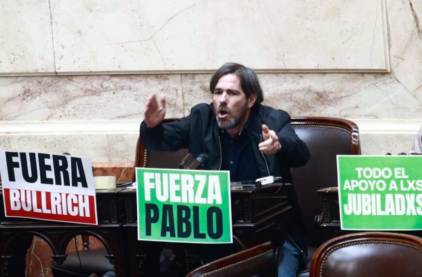 Del Caño y Biasi renuncian a sus bancas en Diputados y juraron sus reemplazantes