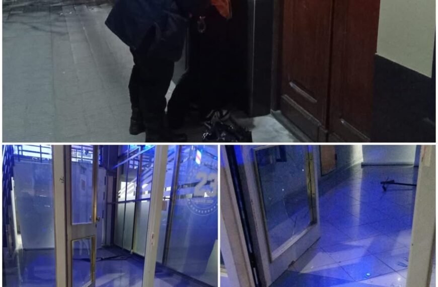 Rompió los vidrios de un comercio y fue detenida