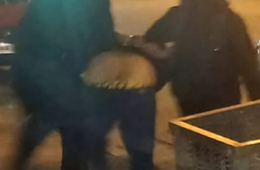 Tenía prohibición de acercamiento, le pegó a una policía y fue detenido