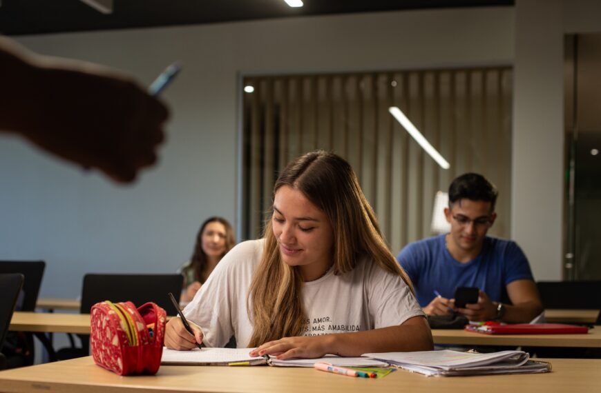 PAE junto al ITBA lanzan la edición 2025 de becas para estudiantes de Chubut y Santa Cruz
