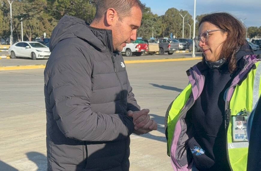 Fita acompañó el reclamo de los trabajadores aeronáuticos