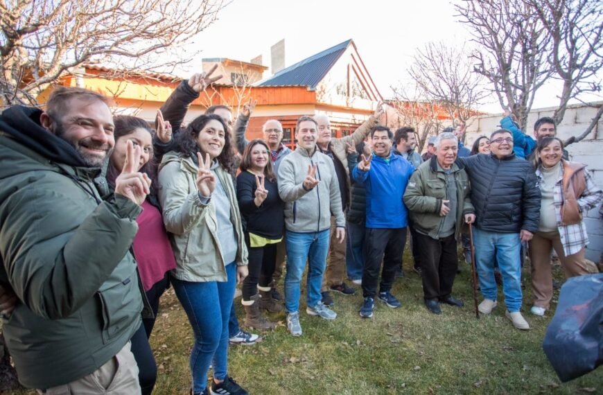Luque recibió el apoyo de militantes de Gobernador Costa, José de San Martín, Río Senguer y Río Pico