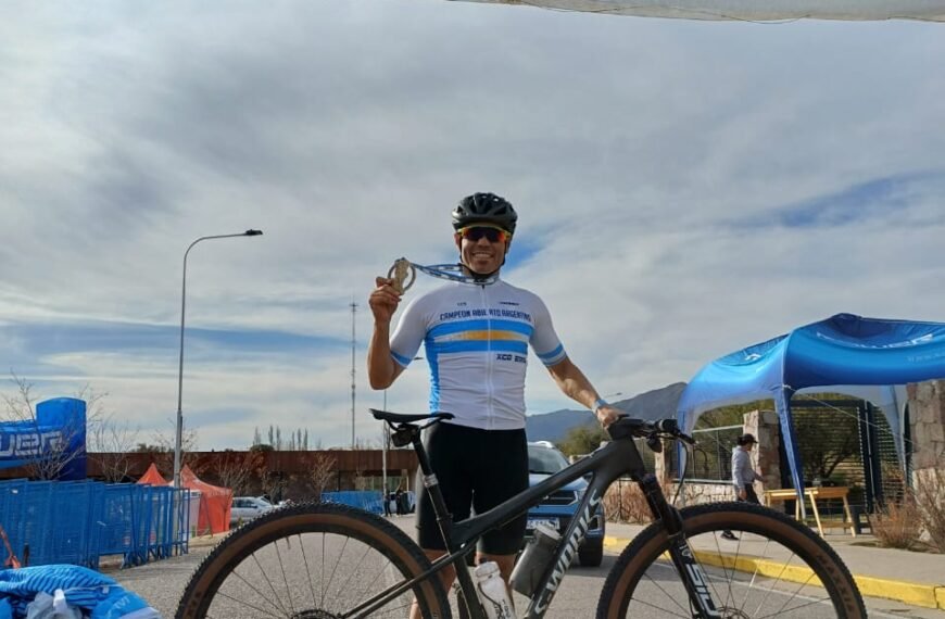 Martín Bravo se consagró en el Abierto Argentino de XCO en San Luis
