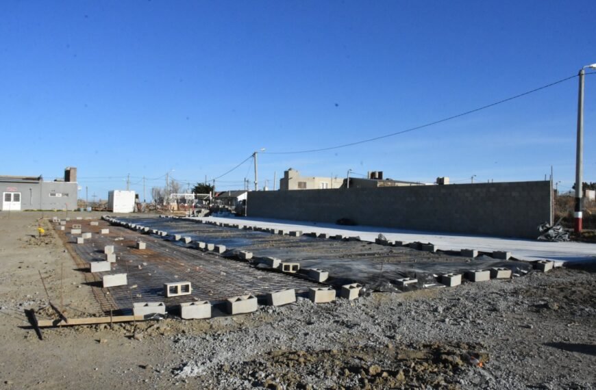 Stella Maris concretó la conexión de gas en los vestuarios y avanza con el playón