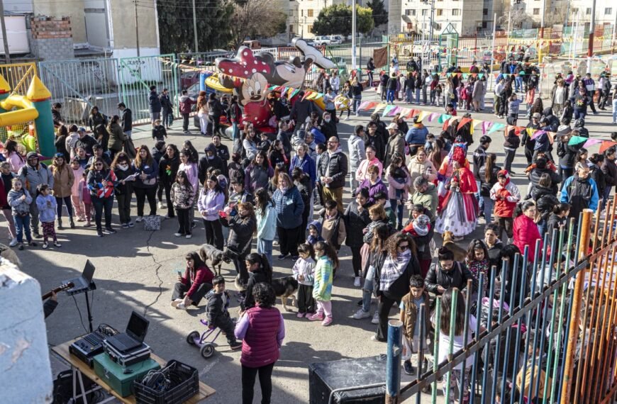 Una multitud de niños participaron del cierre del mes en el barrio 30 de Octubre
