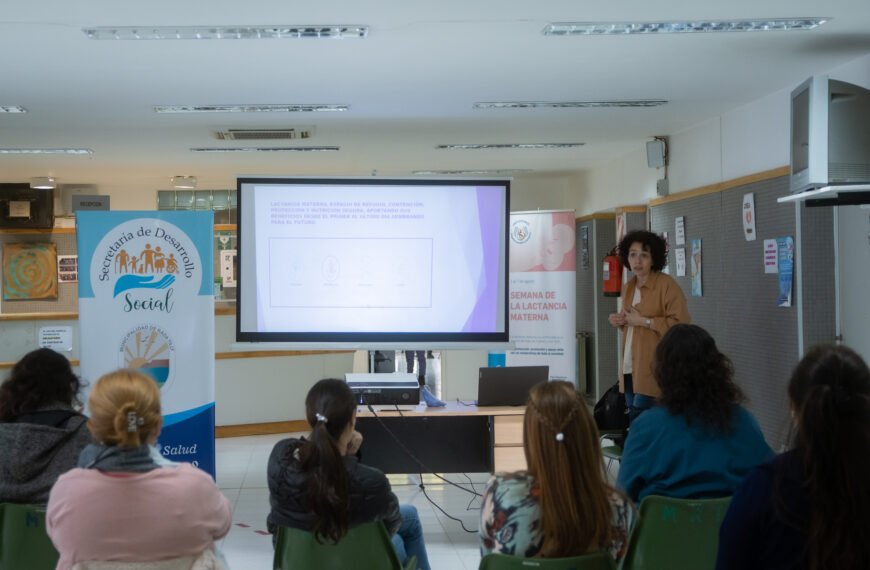 Conversatorio sobre lactancia materna, crianza y salud perinatal