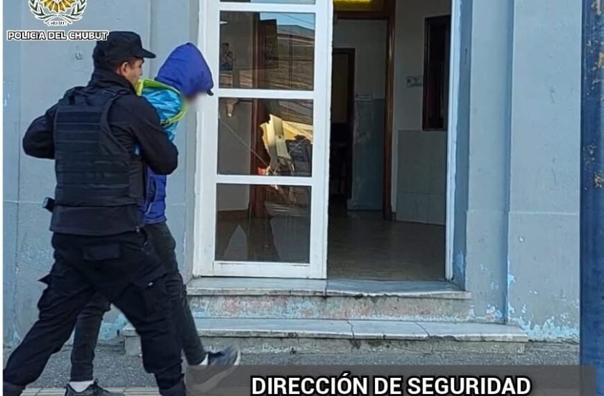 Detenido por intentar robar un botellón de plástico…