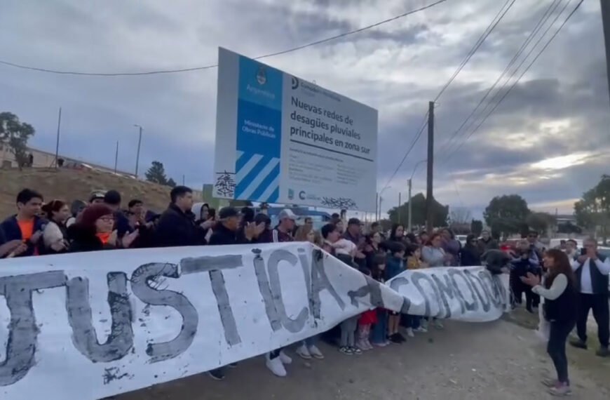 Vecinos se autoconvocaron para reclamar por la causa «Emergencia Climática II»
