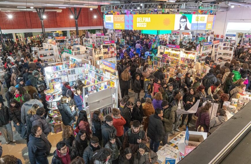Ya pasaron más de cuarenta mil personas por la Feria del Libro