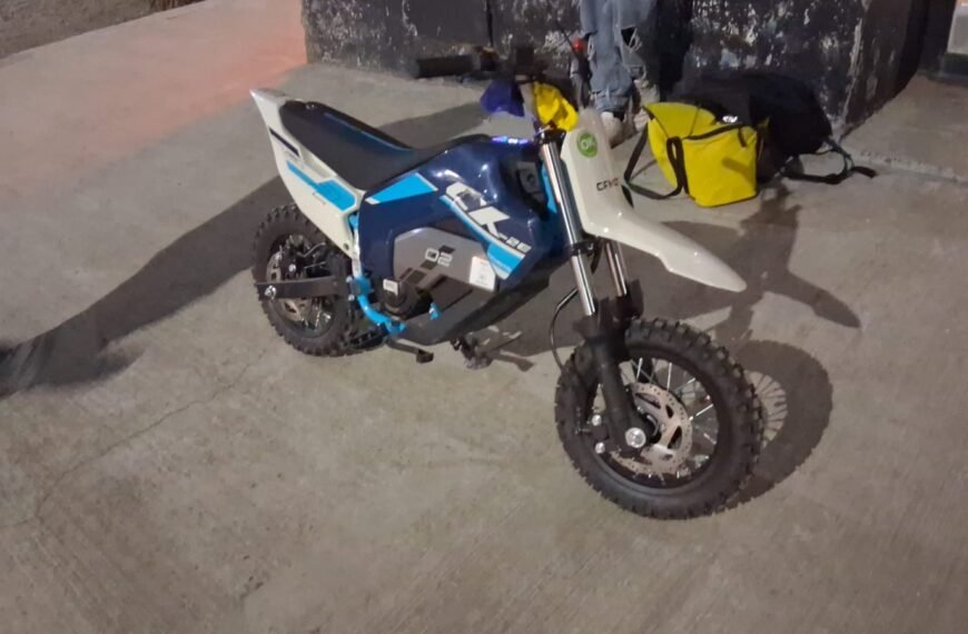 Tiene 15 años y lo detuvieron tratando de robar una moto