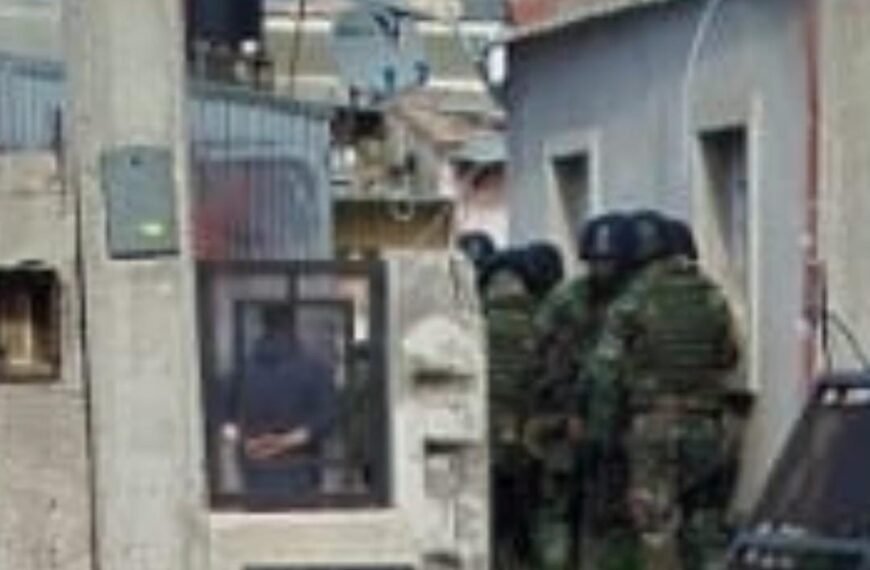 Lograron reducir y detener al sujeto armado que tomó como rehenes a niños
