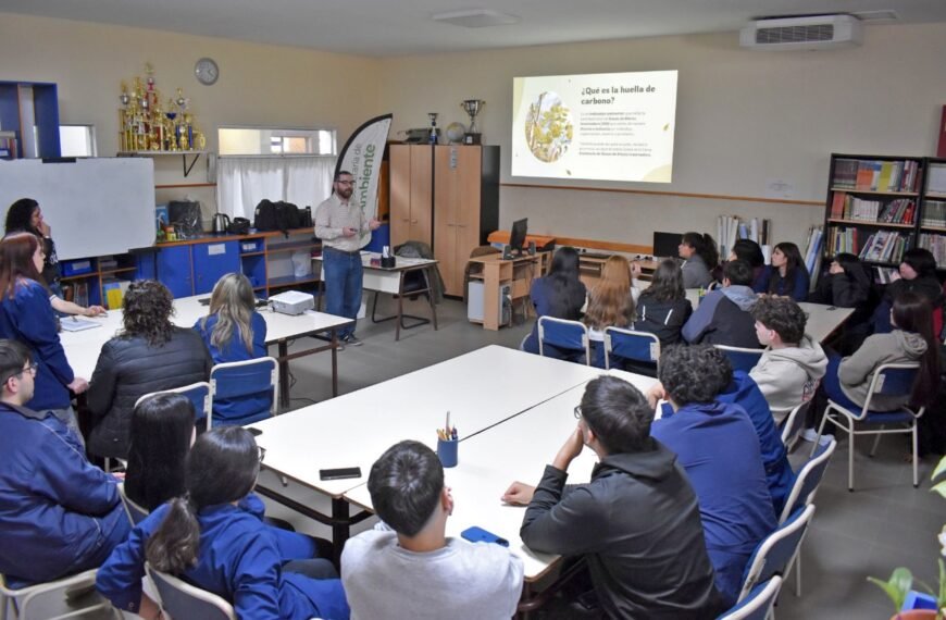 Dos instituciones educativas fueron incluidas en el programa municipal “Huella de Carbono Escolar”