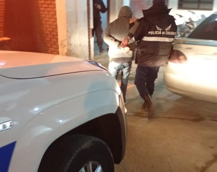 Detenido por sustraer una amoladora del interior de un vehículo