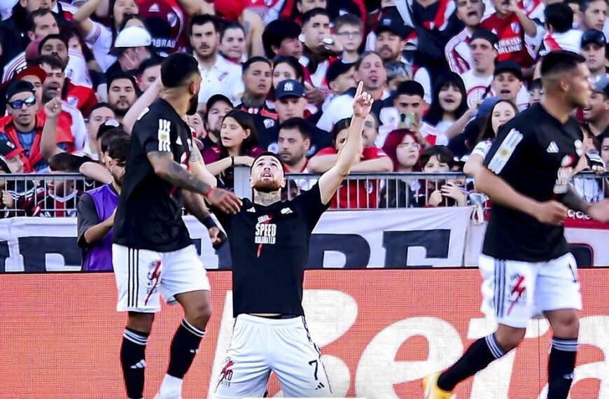 Riestra le dio otro golpe a River y lidera la zona B