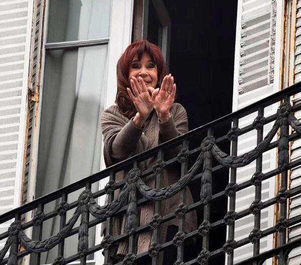 La Cámara Electoral revocó la habilitación de Cristina Kirchner para votar en octubre