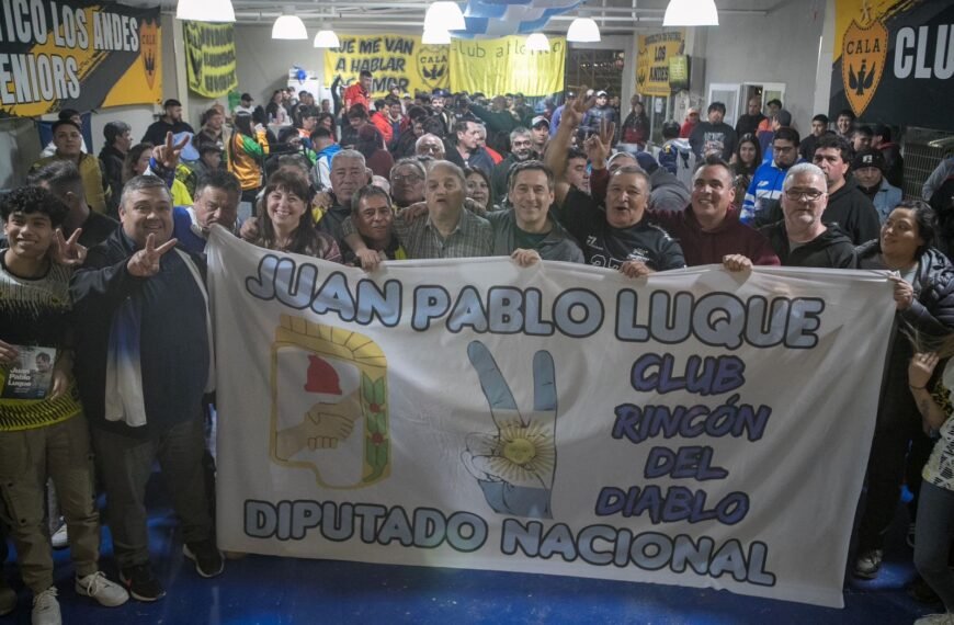 Luque recibió el apoyo de numerosos clubes de Comodoro