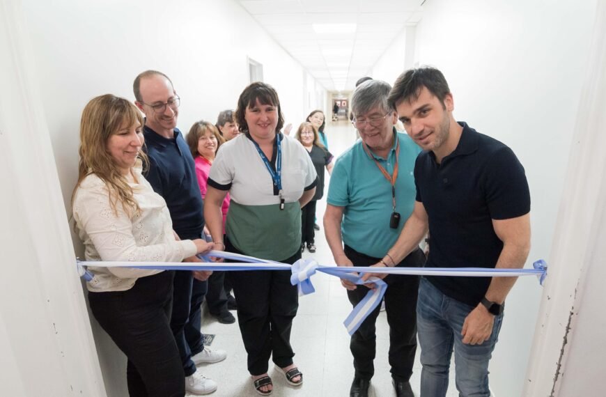 Torres habilitó el sector de Diagnóstico por Imágenes del Hospital Alvear