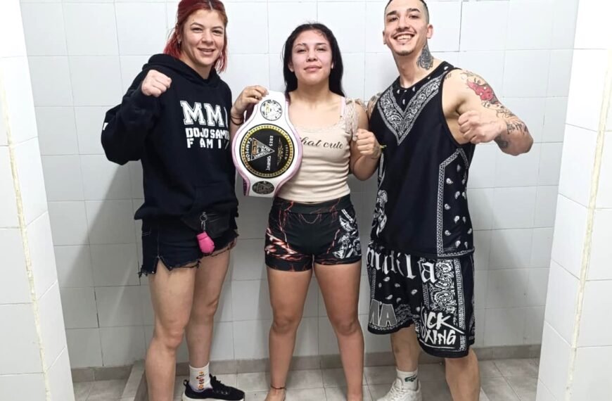 Dafne Ayala ganó el cinturón del evento en el Open del Valle en kick boxing