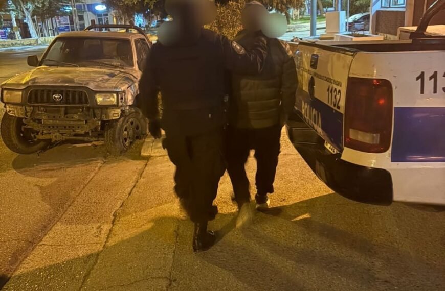 Tenía pedido de captura y lo encontraron disfrutando la noche en un bar