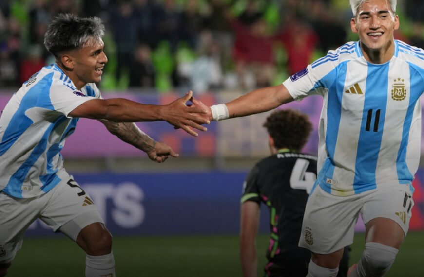 Con gol de Subiabre, Argentina goleó a Australia y avanzó a octavos