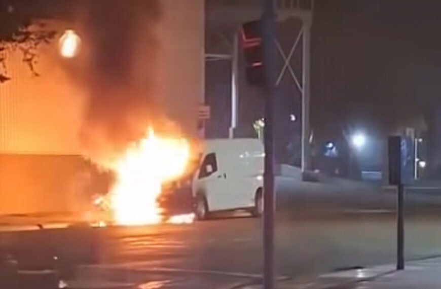 Incendiaron la camioneta utilizada por los detenidos del ataque a la Oficina Judicial