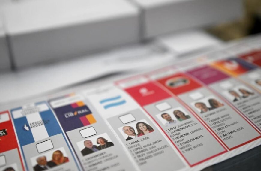 Elecciones: Desacuerdo con el salvataje de EE.UU. y descontento económico definen el clima social previo