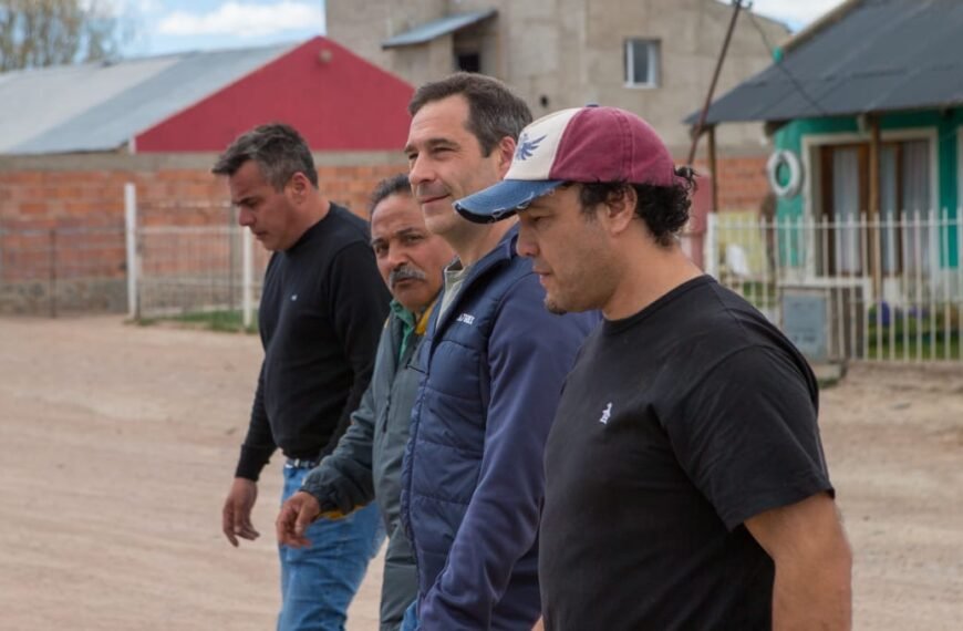 Luque recorrió la meseta: «Queremos acompañar desde el Congreso a cada localidad del Interior de Chubut».