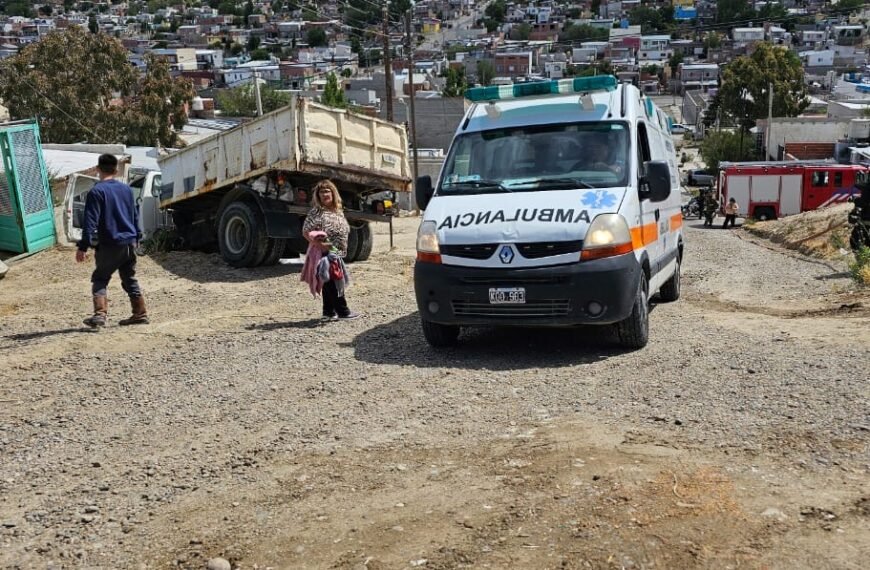 Un hombre herido tras evitar que su camión impacte contra una vivienda