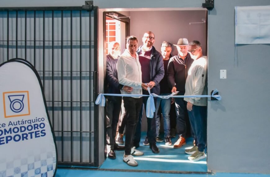 Othar inauguró la remodelación de la sede vecinal del 30 de Octubre