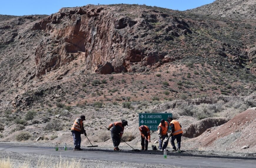 Avanzan con trabajos de conservación en distintas rutas de la provincia