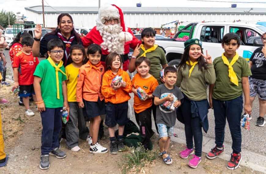 Comodoro celebró la Navidad con el recorrido de Papa Noel por los barrios
