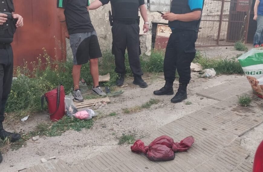 Lo atrapan robando en un vehículo, escapó pero lo detuvo el Comando Unificado